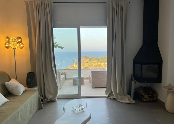 Апартаменты Loft Prive Au Mirador Del Codolar